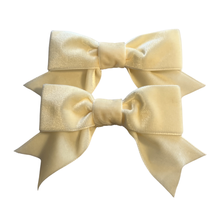 Load image into Gallery viewer, Pair of Velvet Button Cover Bows - Piano Key (Cream/Ivory)