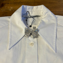 Load image into Gallery viewer, Folded shirt with sparkling silver diamonte button cover bow shape