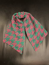 Load image into Gallery viewer, Penny - houndstooth